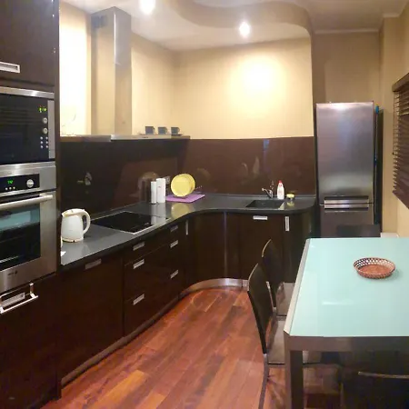Superior 1 Bedroom In Old דירה *